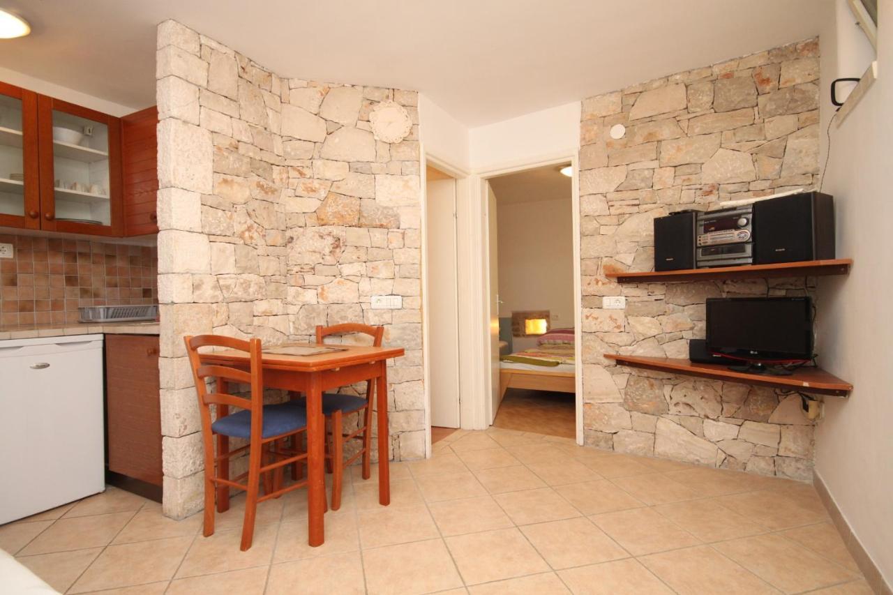 Apartment With Wifi Basanija, Umag - 7148